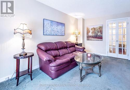 62 - 3351 Hornbeam Crescent, Mississauga, ON - Indoor Photo Showing Living Room