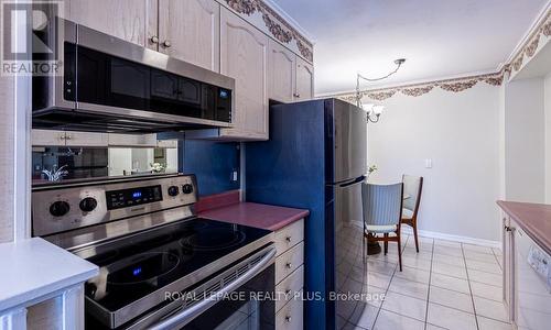 62 - 3351 Hornbeam Crescent, Mississauga, ON - Indoor Photo Showing Kitchen