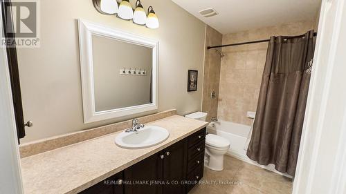 226 Marjan Crescent, Ottawa, ON - Indoor Photo Showing Bathroom