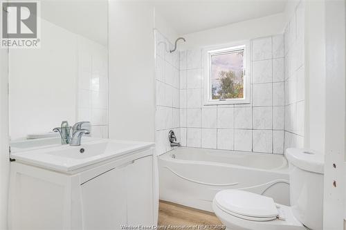 8655 Broderick, Lasalle, ON - Indoor Photo Showing Bathroom