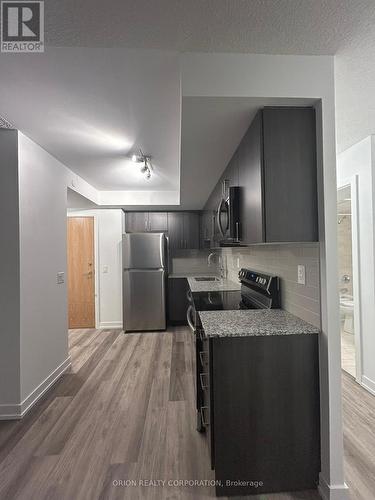 1405 - 1435 Celebration Drive, Pickering, ON - Indoor Photo Showing Kitchen