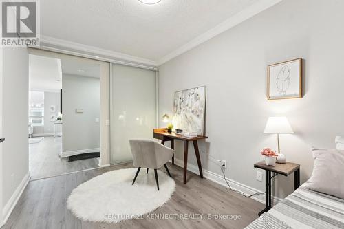 910 - 51 Times Avenue, Markham, ON - Indoor Photo Showing Bedroom