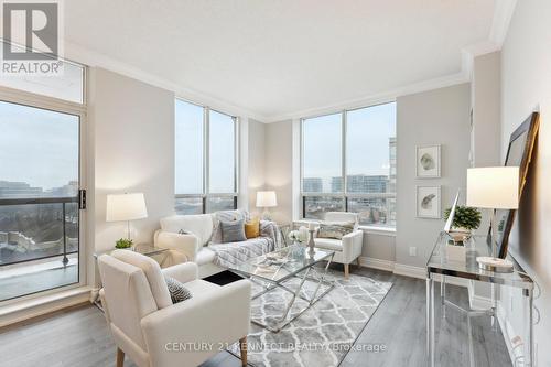 910 - 51 Times Avenue, Markham, ON - Indoor Photo Showing Living Room