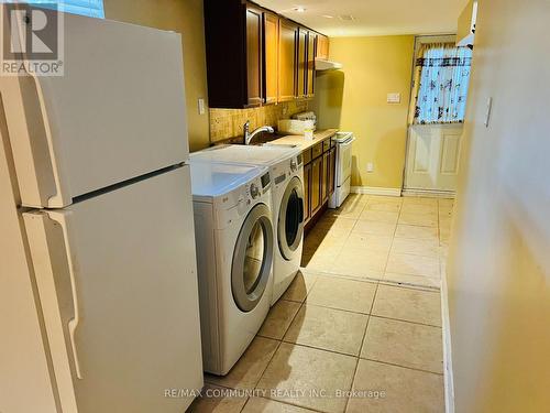 Bsmt - 136 Prohill Street, Pickering, ON - Indoor Photo Showing Laundry Room