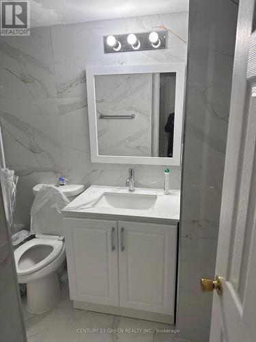 908 - 2645 Kipling Avenue, Toronto, ON - Indoor Photo Showing Bathroom