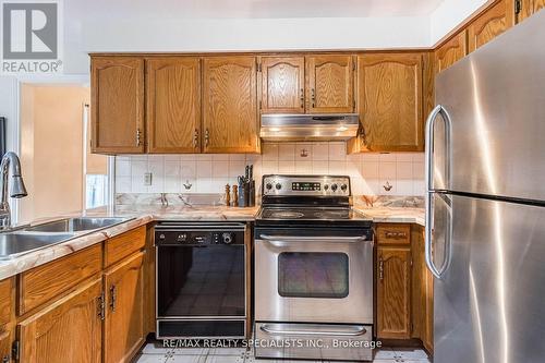 96 Nipissing Crescent, Brampton, ON - Indoor Photo Showing Kitchen With Double Sink