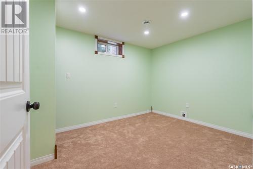 401 St Laurent Crescent, Saskatoon, SK - Indoor Photo Showing Other Room