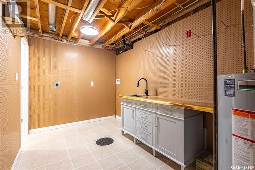 401 St Laurent Crescent, Saskatoon, SK - Indoor Photo Showing Basement