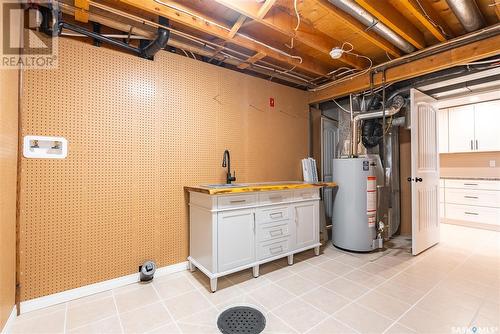 401 St Laurent Crescent, Saskatoon, SK - Indoor Photo Showing Basement