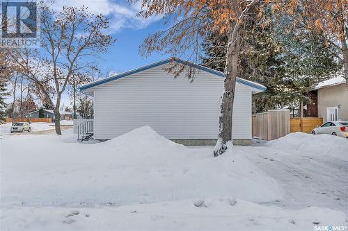 401 St Laurent Crescent, Saskatoon, SK - Outdoor