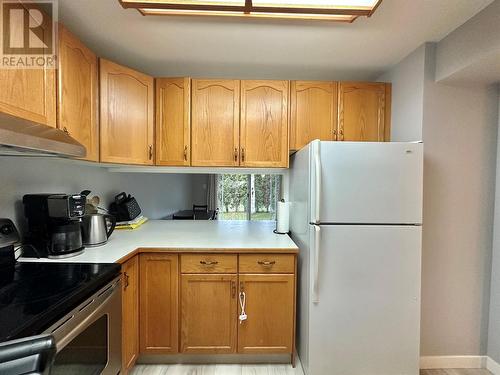 6583 Lakeside Drive Unit# 6, Oliver, BC - Indoor Photo Showing Kitchen