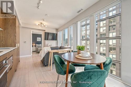 2711 - 60 Shuter Street, Toronto, ON - Indoor Photo Showing Dining Room