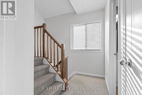 313 Knudson Drive, Ottawa, ON - Indoor Photo Showing Other Room