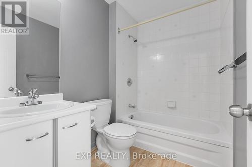 313 Knudson Drive, Ottawa, ON - Indoor Photo Showing Bathroom