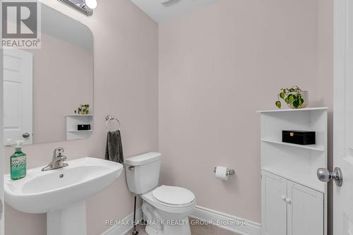 2377 Marble Crescent, Clarence-Rockland, ON - Indoor Photo Showing Bathroom