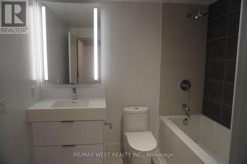 417 - 308 Jarvis Street, Toronto, ON - Indoor Photo Showing Bathroom