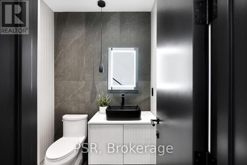 22A Broadview Avenue, Mississauga, ON - Indoor Photo Showing Bathroom