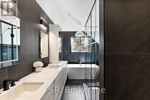 22A Broadview Avenue, Mississauga, ON - Indoor Photo Showing Bathroom