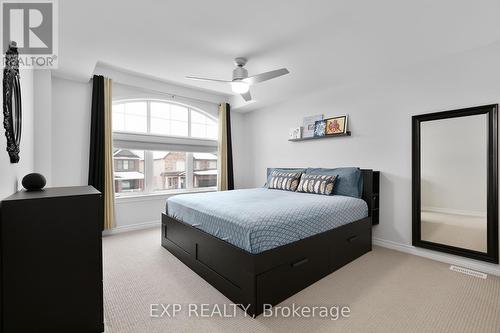 617 Sora Way, Ottawa, ON - Indoor Photo Showing Bedroom