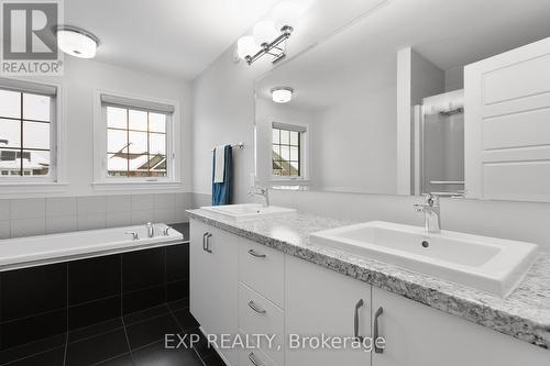 617 Sora Way, Ottawa, ON - Indoor Photo Showing Bathroom