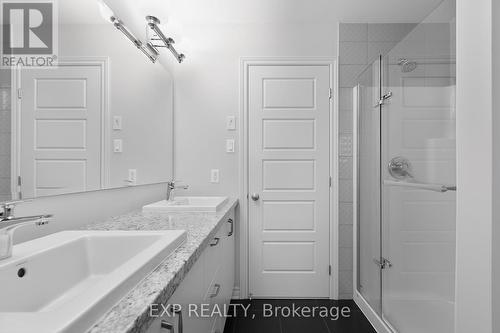 617 Sora Way, Ottawa, ON - Indoor Photo Showing Bathroom