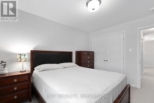 617 Sora Way, Ottawa, ON - Indoor Photo Showing Bedroom