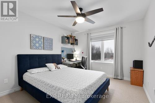 617 Sora Way, Ottawa, ON - Indoor Photo Showing Bedroom