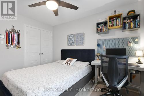 617 Sora Way, Ottawa, ON - Indoor Photo Showing Bedroom