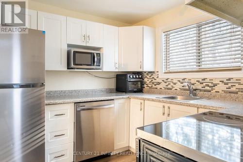 80 - 84 Loggers Run, Barrie (Ardagh), ON - Indoor Photo Showing Kitchen