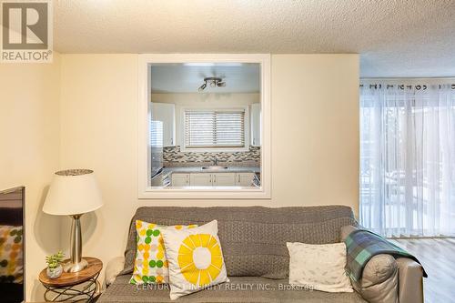 80 - 84 Loggers Run, Barrie (Ardagh), ON - Indoor Photo Showing Living Room