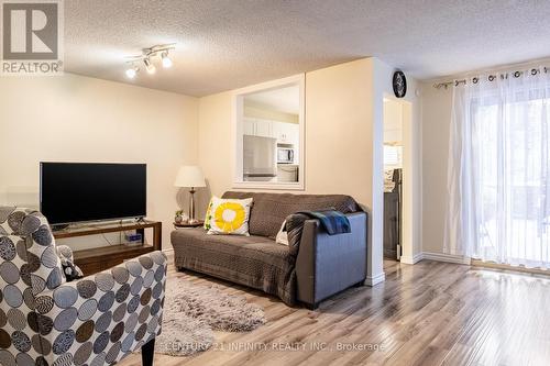 80 - 84 Loggers Run, Barrie (Ardagh), ON - Indoor Photo Showing Living Room