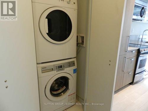 1702 - 290 Adelaide Street W, Toronto, ON - Indoor Photo Showing Laundry Room