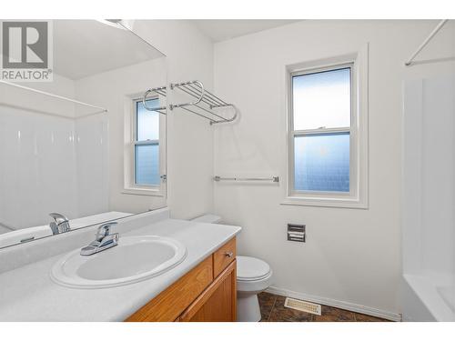 153 Snowsell Street Unit# 1, Kelowna, BC - Indoor Photo Showing Bathroom