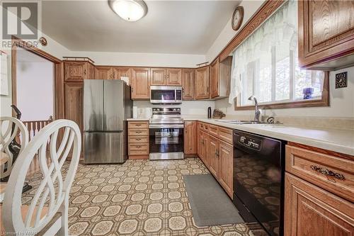 345 Governors Road E, Paris, ON - Indoor Photo Showing Kitchen