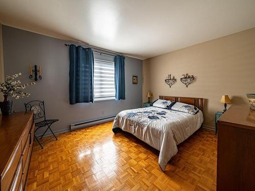 Master bedroom - 546 Rue Legendre, Val-Des-Sources, QC - Indoor Photo Showing Bedroom