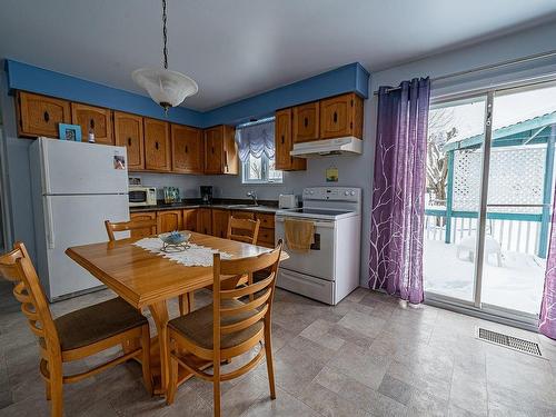 Kitchen - 546 Rue Legendre, Val-Des-Sources, QC - Indoor Photo Showing Kitchen