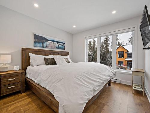 Chambre Ã Â coucher - 592 Rue Charlie-Forbell, Mont-Tremblant, QC - Indoor Photo Showing Bedroom