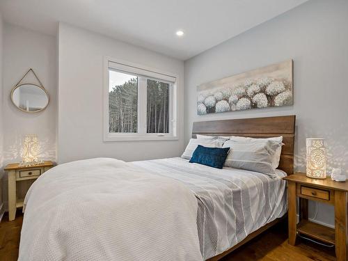 Chambre Ã Â coucher - 592 Rue Charlie-Forbell, Mont-Tremblant, QC - Indoor Photo Showing Bedroom