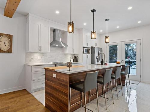 Cuisine - 592 Rue Charlie-Forbell, Mont-Tremblant, QC - Indoor Photo Showing Kitchen With Upgraded Kitchen