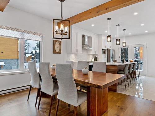 Cuisine - 592 Rue Charlie-Forbell, Mont-Tremblant, QC - Indoor Photo Showing Dining Room