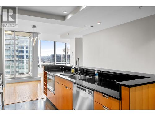 32Xx 1077 W Cordova, Vancouver, BC - Indoor Photo Showing Kitchen With Double Sink