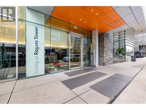 32Xx 1077 W Cordova, Vancouver, BC - Outdoor