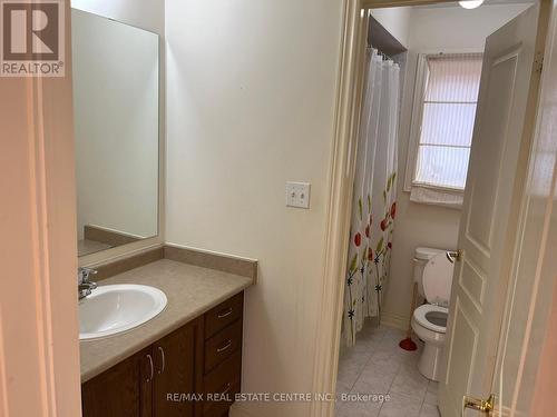 51 River Heights Drive, Brampton, ON - Indoor Photo Showing Bathroom