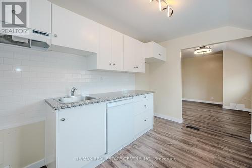 73 Albany Avenue, Hamilton, ON - Indoor Photo Showing Kitchen