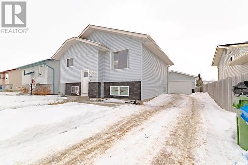 375 Southwood Drive, Prince Albert, SK - Outdoor