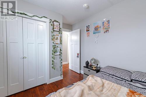 375 Southwood Drive, Prince Albert, SK - Indoor Photo Showing Bedroom