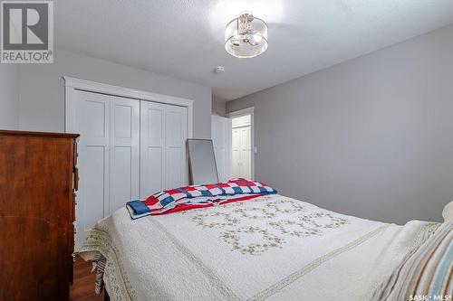 375 Southwood Drive, Prince Albert, SK - Indoor Photo Showing Bedroom