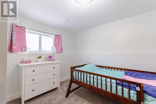 375 Southwood Drive, Prince Albert, SK - Indoor Photo Showing Bedroom