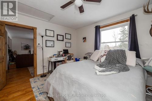 206 Crawford Road, Chatsworth, ON - Indoor Photo Showing Bedroom