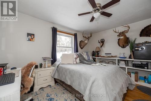 206 Crawford Road, Chatsworth, ON - Indoor Photo Showing Bedroom